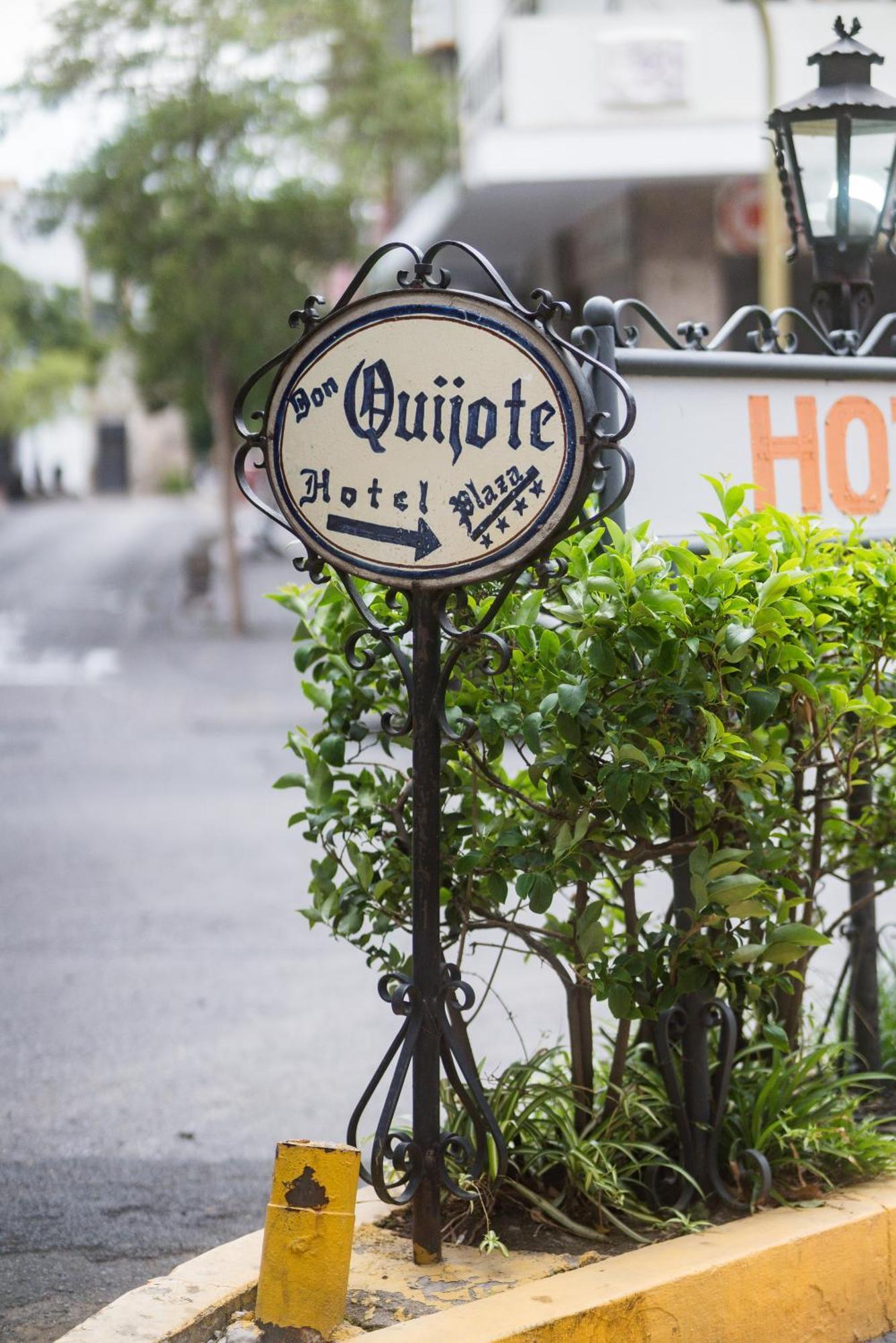 Hotel Don Quijote Plaza - Guadalajara Centro Historico Eksteriør bilde